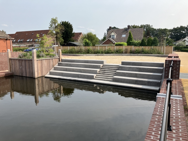 trappen in de nieuwe haven in borculo