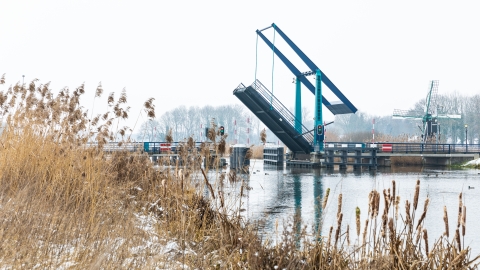 De brug in Laag-Keppel die opengaat